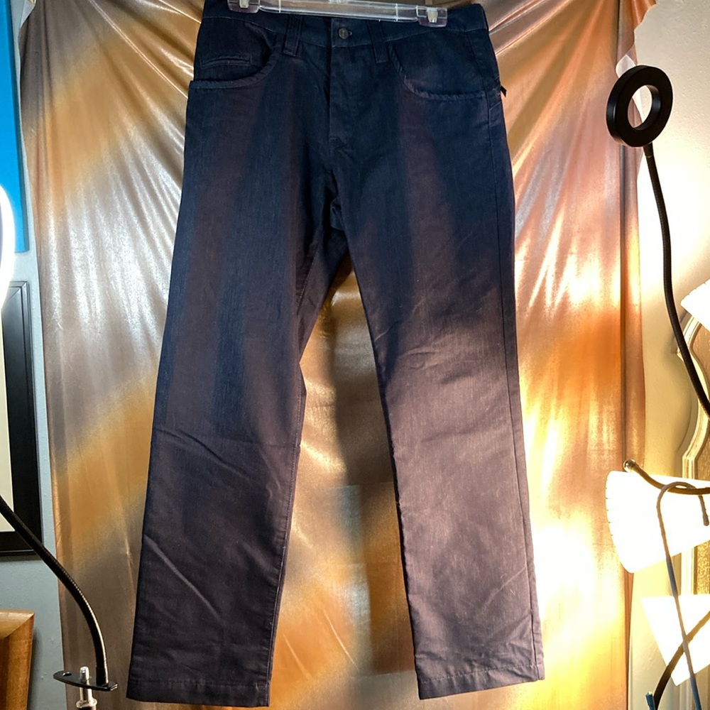 Pazzo jeans straight legs with tiny pinstripes. 32” waist eu size 42 Dark navy B